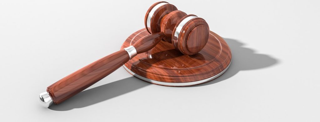 club, auction, law-2492013.jpg